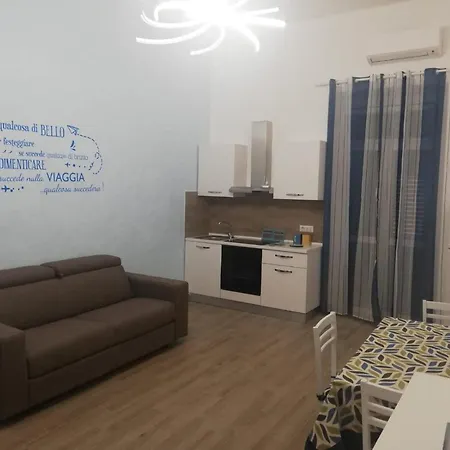 Semesterbostad Noemi House